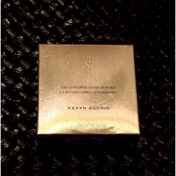 Kevyn Aucoin  NWTIB - The Gossamer Loose Powder/Radiant Diaphanous  Full Size - Picture 6 of 12